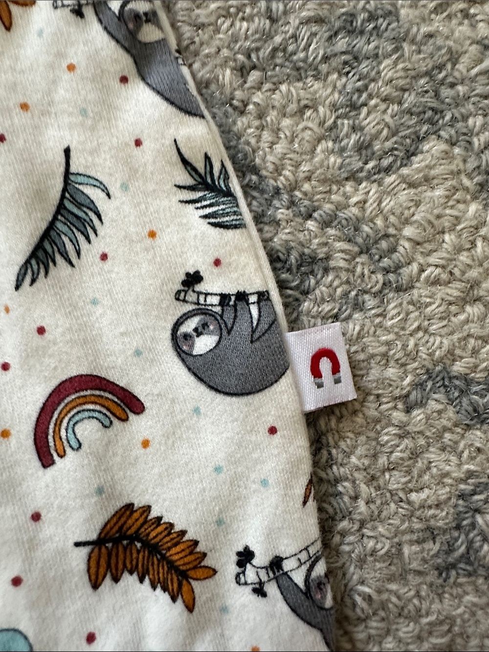 Magnetic Me E=mc sloth footie size 3-6 mo - Picture 2 of 4